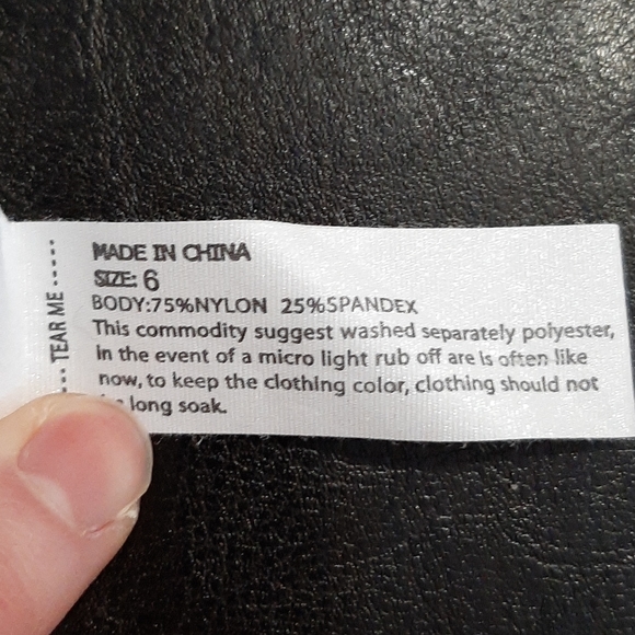 Museonly- Sports Bra. - Picture 3 of 3